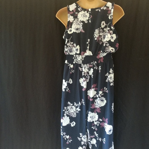 Jumper - Picture 2 of 2